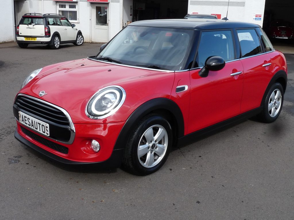 MINI Hatch 1.5 Cooper Classic Steptronic Euro 6