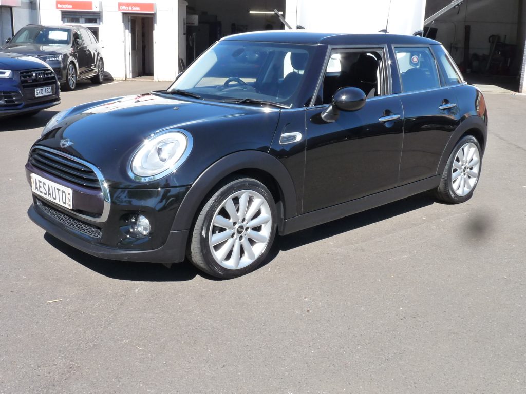MINI Hatch 1.5 Cooper Steptronic Euro 6 (s/s) 5dr